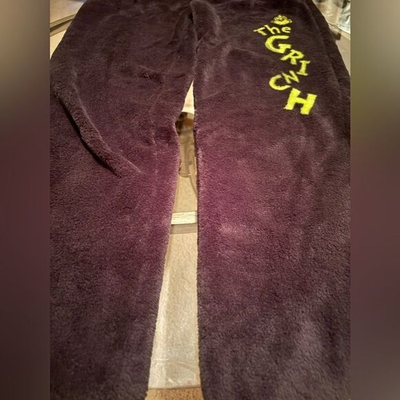 The Grinch Fuzzy Sweatpants - Picture 1 of 4
